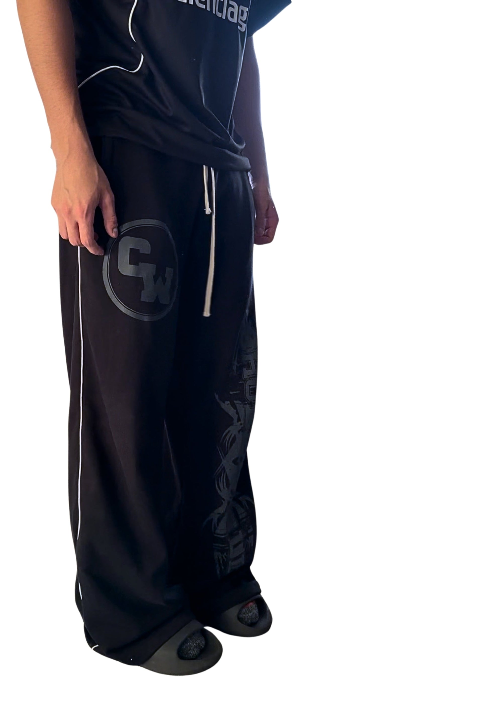 BLACK BAGGY SWEATPANTS Cruel World