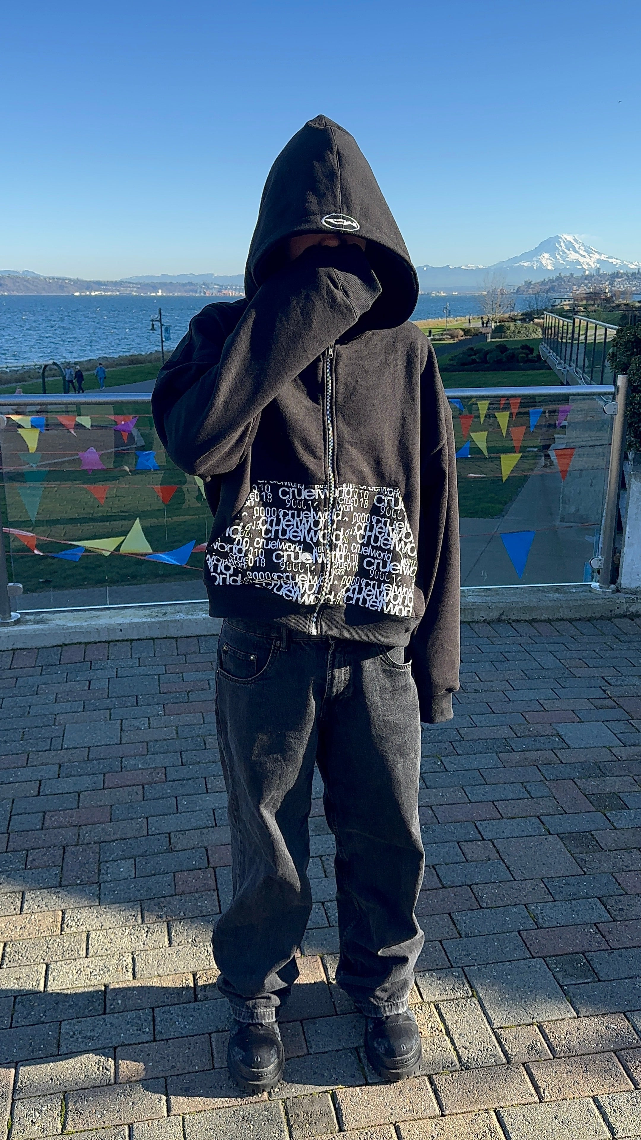 018 zip-up hoodie Cruel World